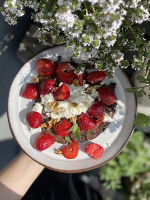 SER TWAROGOWY ŚMIETANKOWY 300 g SER TWAROGOWY ŚMIETANKOWY 300 g